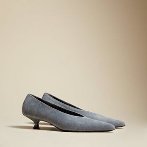 Khaite Seville Pump in Slate – Kitten Heels, Suede, Gray, Size 40
